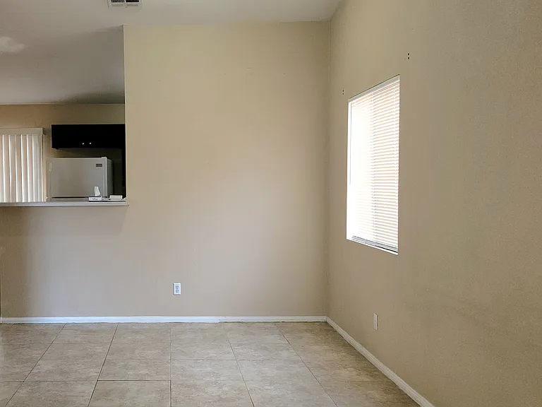 4018 Dripping Springs Ave — Photo 4