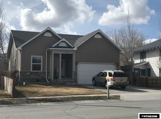 920 7th St, Rawlins, WY 82301