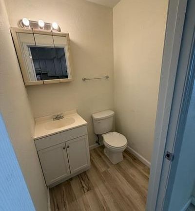 5th image of 1647 Stewart Blvd #1645