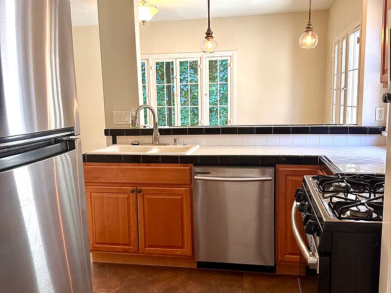 3464 Larissa Dr #8 — Photo 5