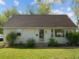2719 Seely Ave SE, Cedar Rapids, IA 52403
