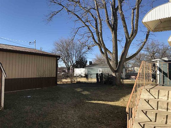 5th image of 1108 W E St