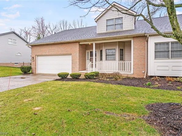 2414 Charing Cross Rd NW, Canton, OH 44708