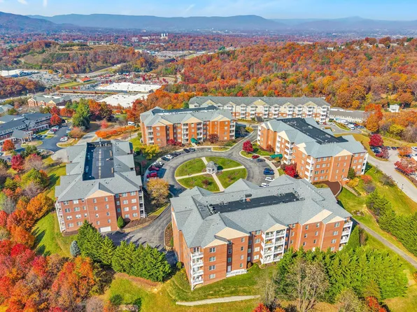 4444 Pheasant Ridge Rd APT 305, Roanoke, VA 24014