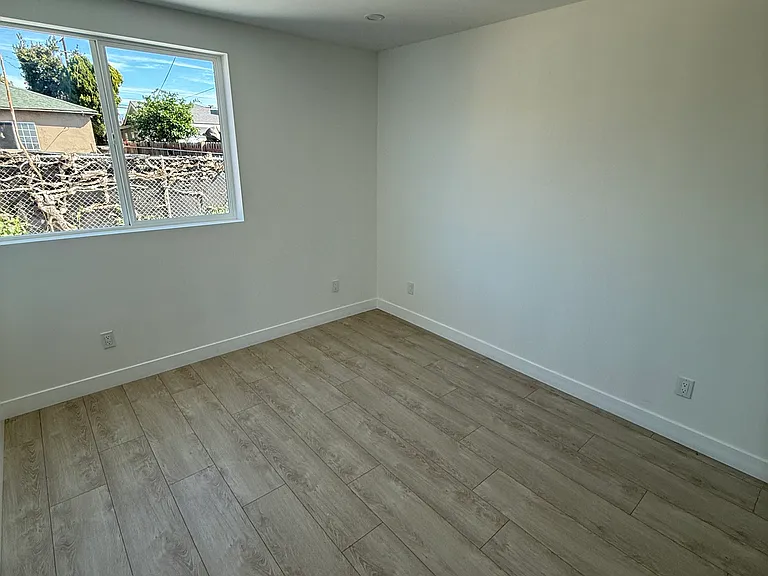 10214 Omelveny Ave #10212 — Photo 10