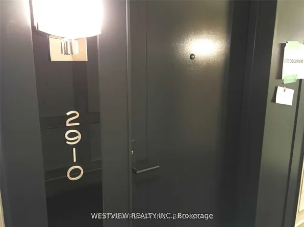 955 Bay St, Toronto, ON