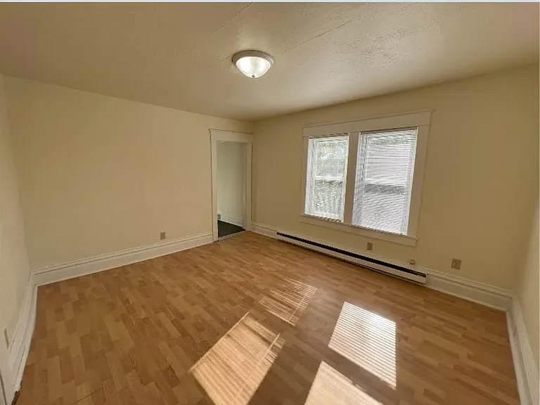 532 E Cook St #3 — Photo 3