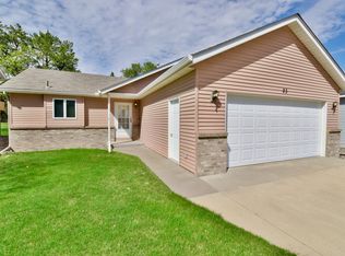 23 Pine Tree Ct, Sartell, MN 56377