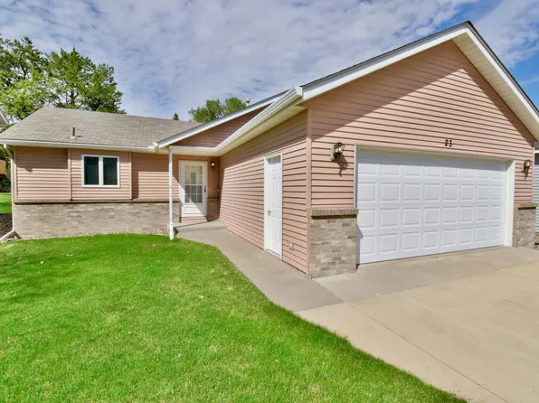 23 Pine Tree Ct, Sartell, MN 56377