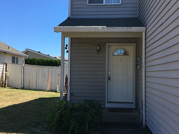 2nd image of 16501 NE 8th St APT B
