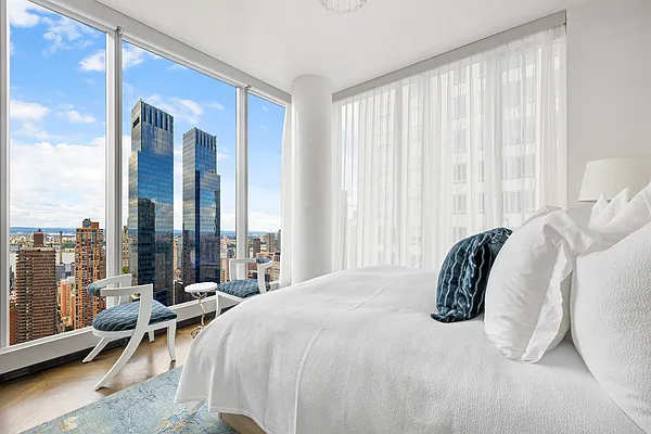 Bedroom, photo 1