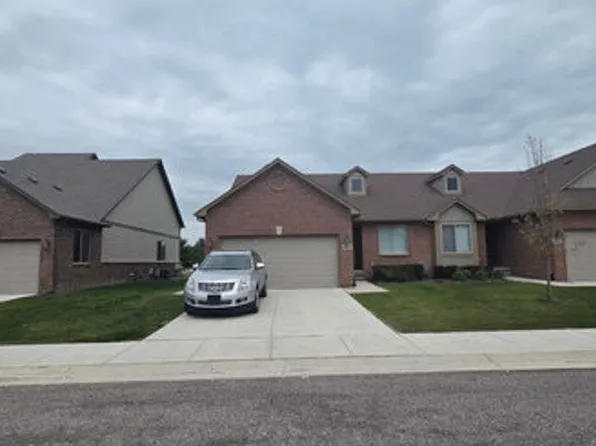 48350 Applegrove Ln, Chesterfield, MI 48051