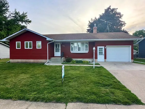 2722 N 13th Pl, Fort Dodge, IA 50501