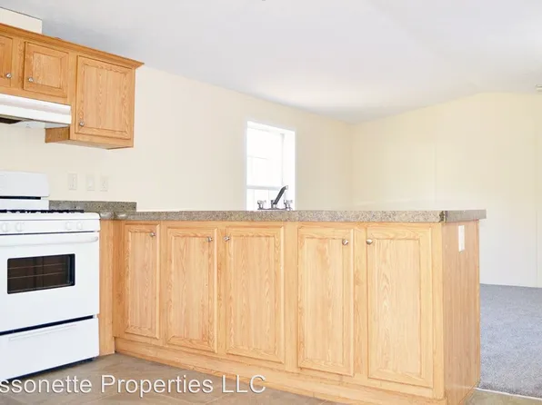 16 Avenue C, Burlington, VT 05408