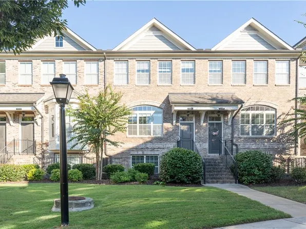 7950 Willoughby Ct, Alpharetta, GA 30005
