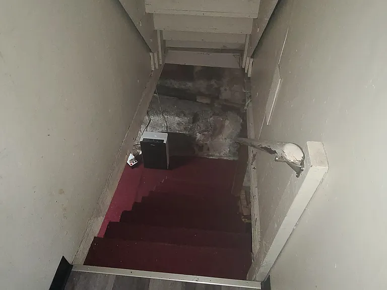 Stairs to basement