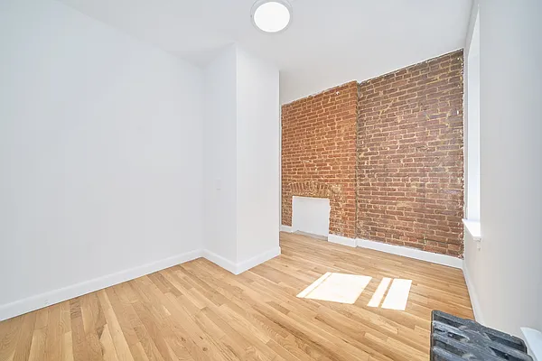 Rented by Living New York | media 10