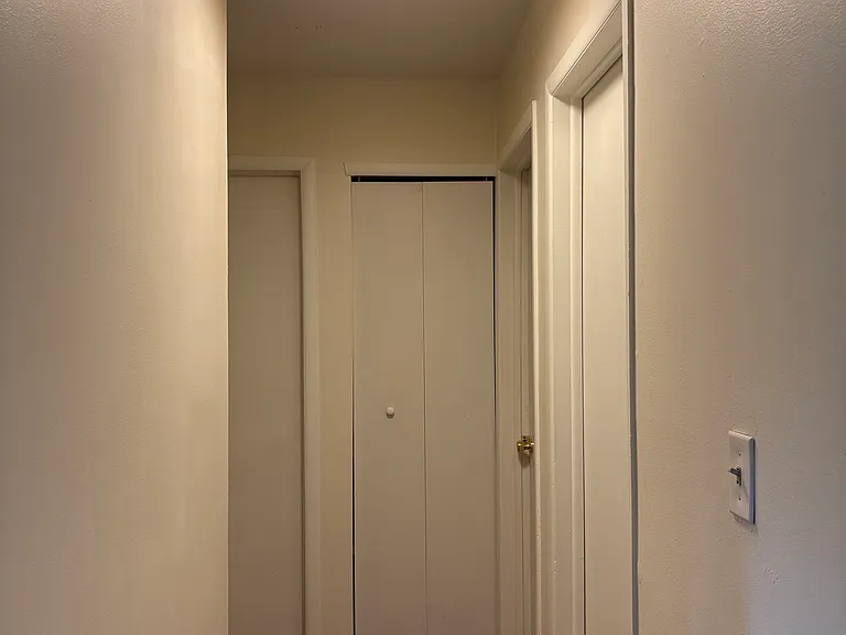 Hallway to bedrooms and bathroom on the main floor