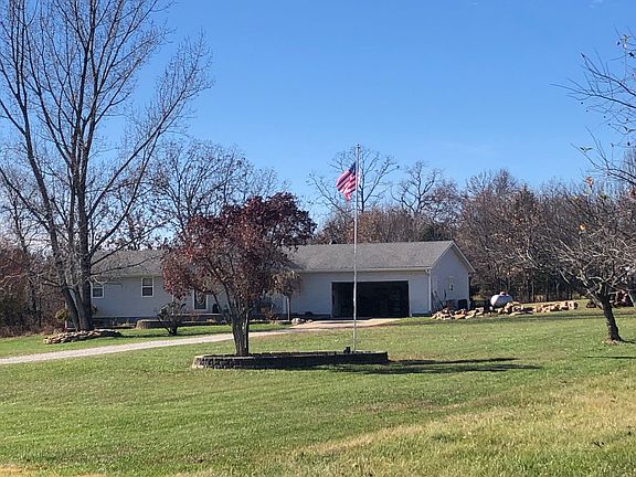 4th image of 185 County Road 5045