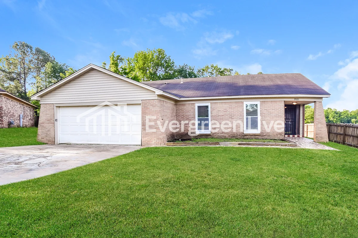 Building Photo - 3021 Meadowfair Rd
