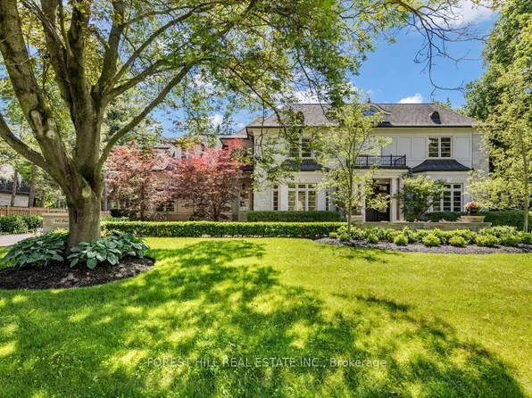 240 Poplar Dr, Oakville, ON L6J 4C8