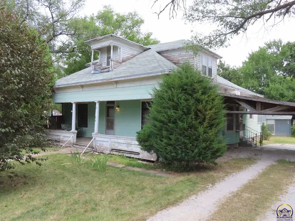 212 Mulberry St, Cottonwood Falls, KS 66845