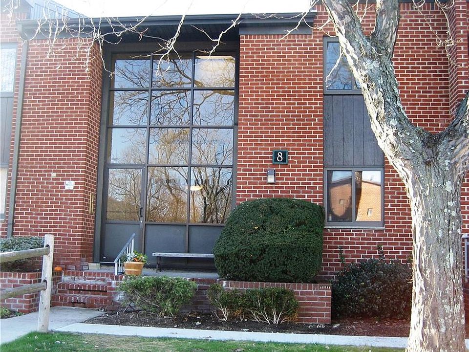 1st image of 8 Charles Ln APT 1A