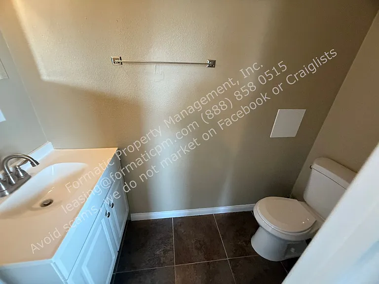 11771 Hazeldell Dr #B — Photo 7