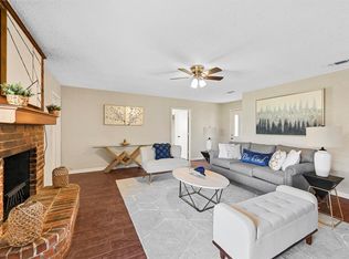 1602 Meadow Ct, Midlothian, TX 76065