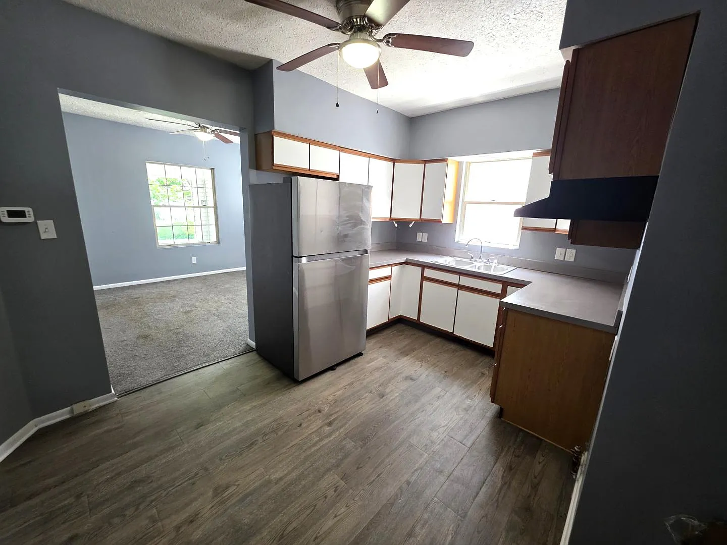 1224 Pondview Ave - Unit 2 — Photo 2