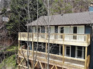 3936 Castle Rd #1, Gatlinburg, TN 37738
