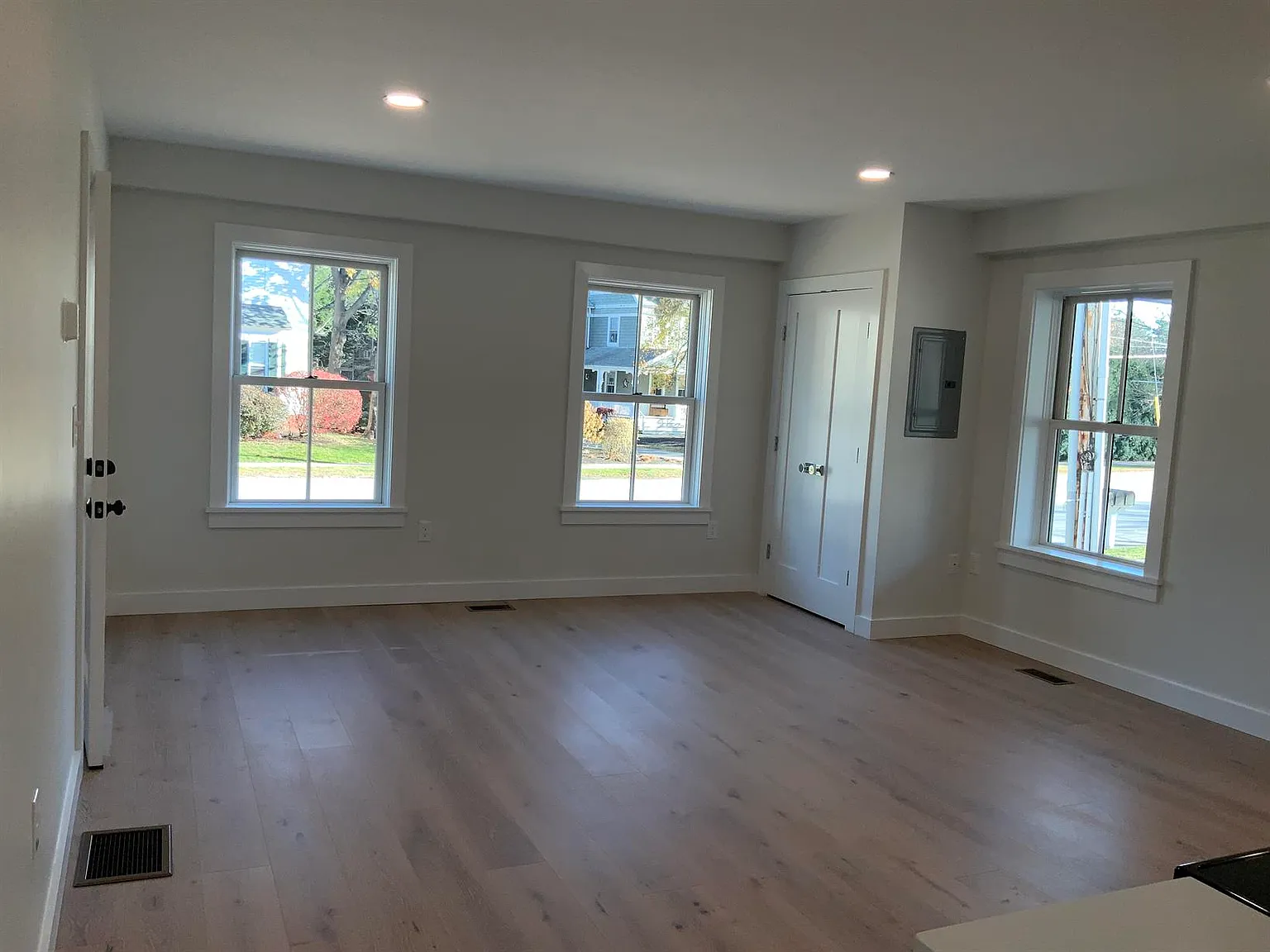 75 - 77 Court Street, Exeter, NH 03833 — Photo 4