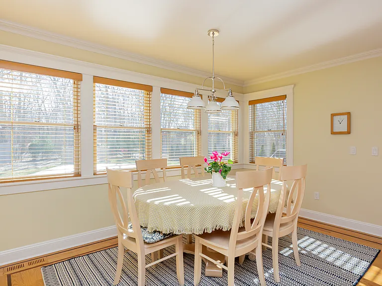 6 Wooded Oak Ln — Photo 8