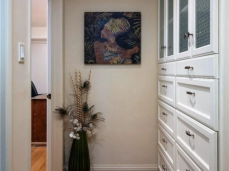 909 N Santa Anita Ave — Photo 16