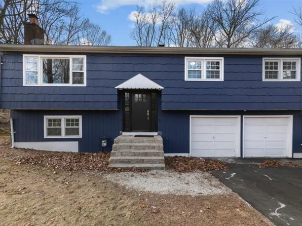 63 Stemway Rd, Trumbull, CT 06611