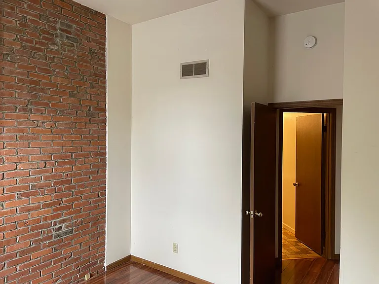 1328 Shenandoah Ave #1 — Photo 7