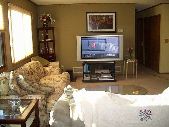 2nd image of 1270 Greenbriar Ct #28