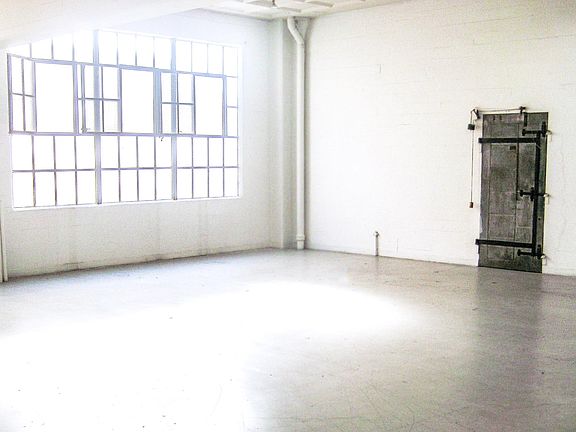 3rd image of 300 S Thomas St #201