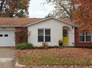 1302 Grandview Dr, Jefferson City, MO 65109