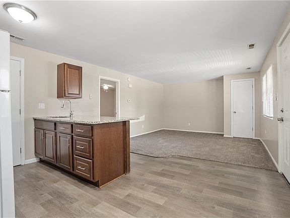 5th image of 3508-3530 Wilson Ave
