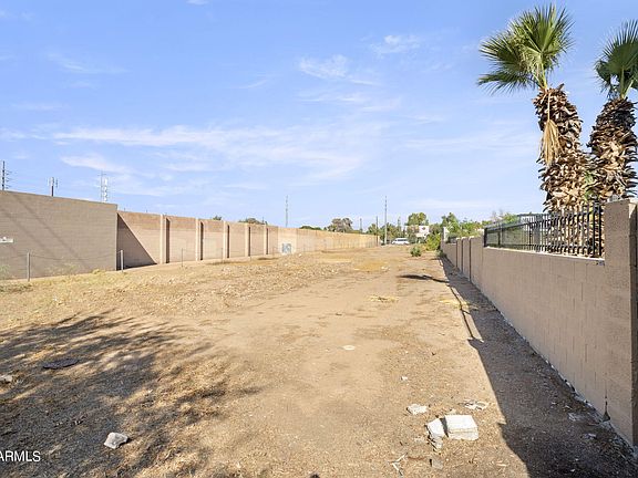 4th image of 1127 E Campbell Avenue #-