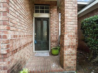 171 S Hollylaurel Cir, Spring, TX 77382