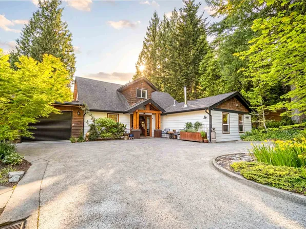 40495 Highlands Way N, Squamish, BC V8B 0P3