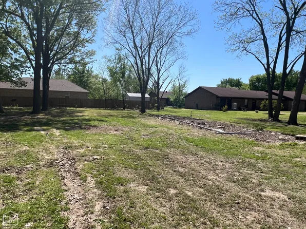 204 Harris St, Bay, AR 72411