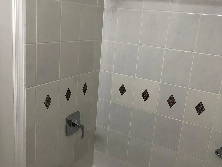 Renovated Full bathroom 2