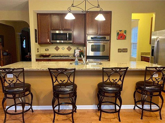 New microw & DW( in island)