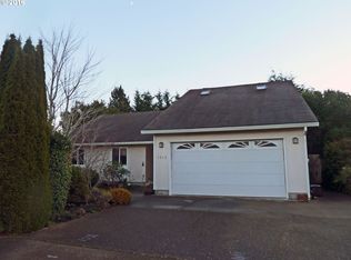 1512 Myrtle Loop, Florence, OR 97439
