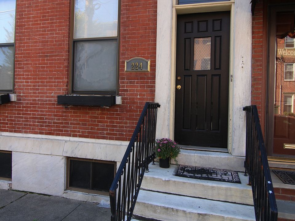 1st image of 224 Greenwich St APT 3