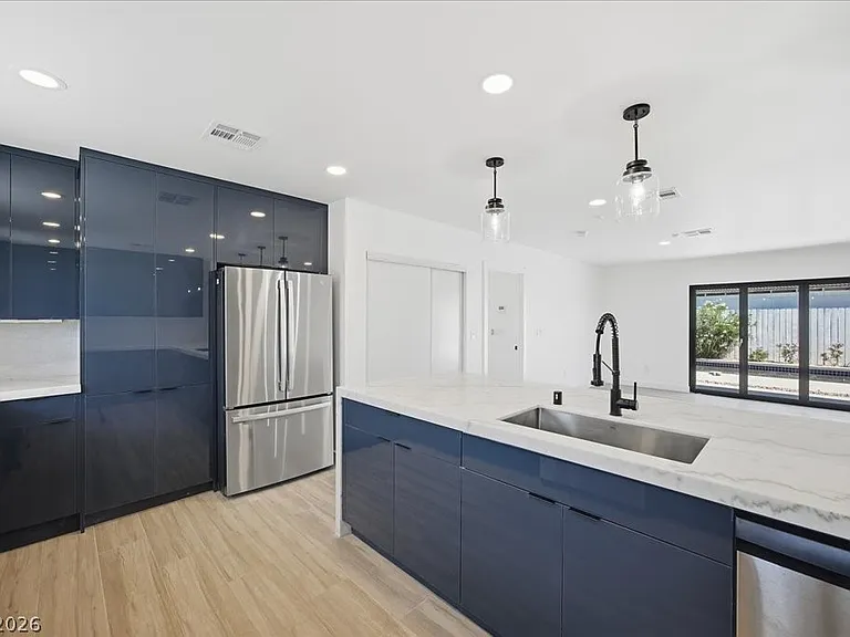 701 Canosa Ave — Photo 12
