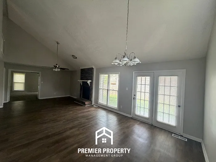 1808 Countryside Ln NW — Photo 3